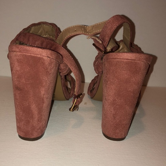 Heels - Picture 3 of 3